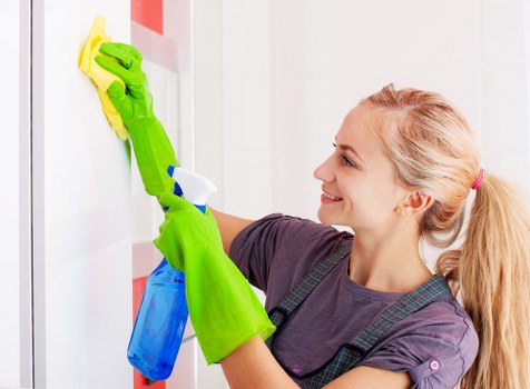 Organised property clearance in a Chiswick flat with access planning